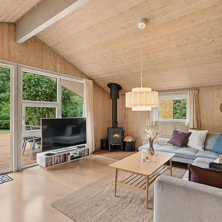 בית נופש Charm And Comfort In Jegum Ferieland